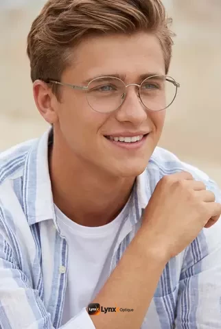 Lunettes Emporio Armani - ambiance - Opticien a Capesterre de Guadeloupe - guadeloupe-capesterre-lynx-optique