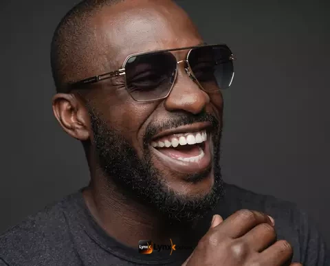 Lunettes Marc Jacobs - ambiance - Opticien a Capesterre de Guadeloupe - guadeloupe-capesterre-lynx-optique