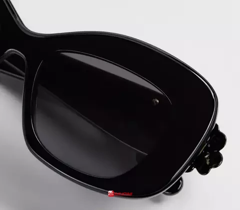 Lunettes Dior - image de galerie - lunette soleil a Sainte Denis