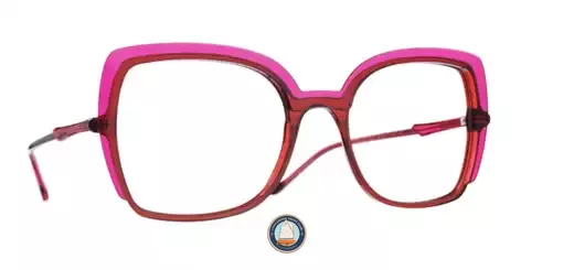 Lunettes Caroline Abram : la créatrice parisienne qui a réinventé le papillon - utilisée par les helpers SEO. a utilisée p...