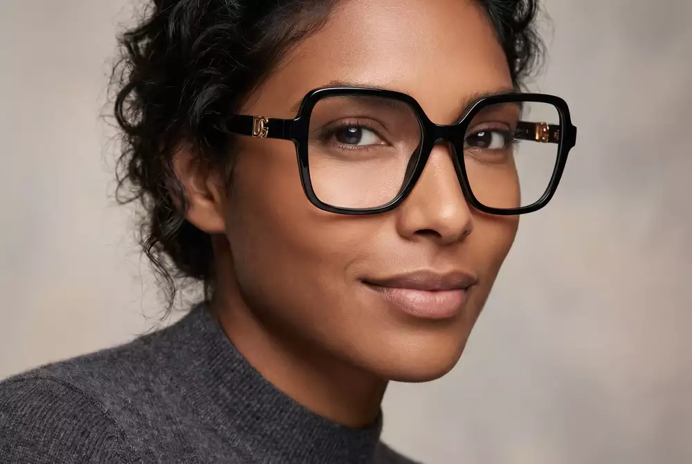 Lunettes Dolce&Gabbana en Guadeloupe à Pointe à Pitre - mise en situation - Opticien a Le Gosier - optique-antilles-guadel...
