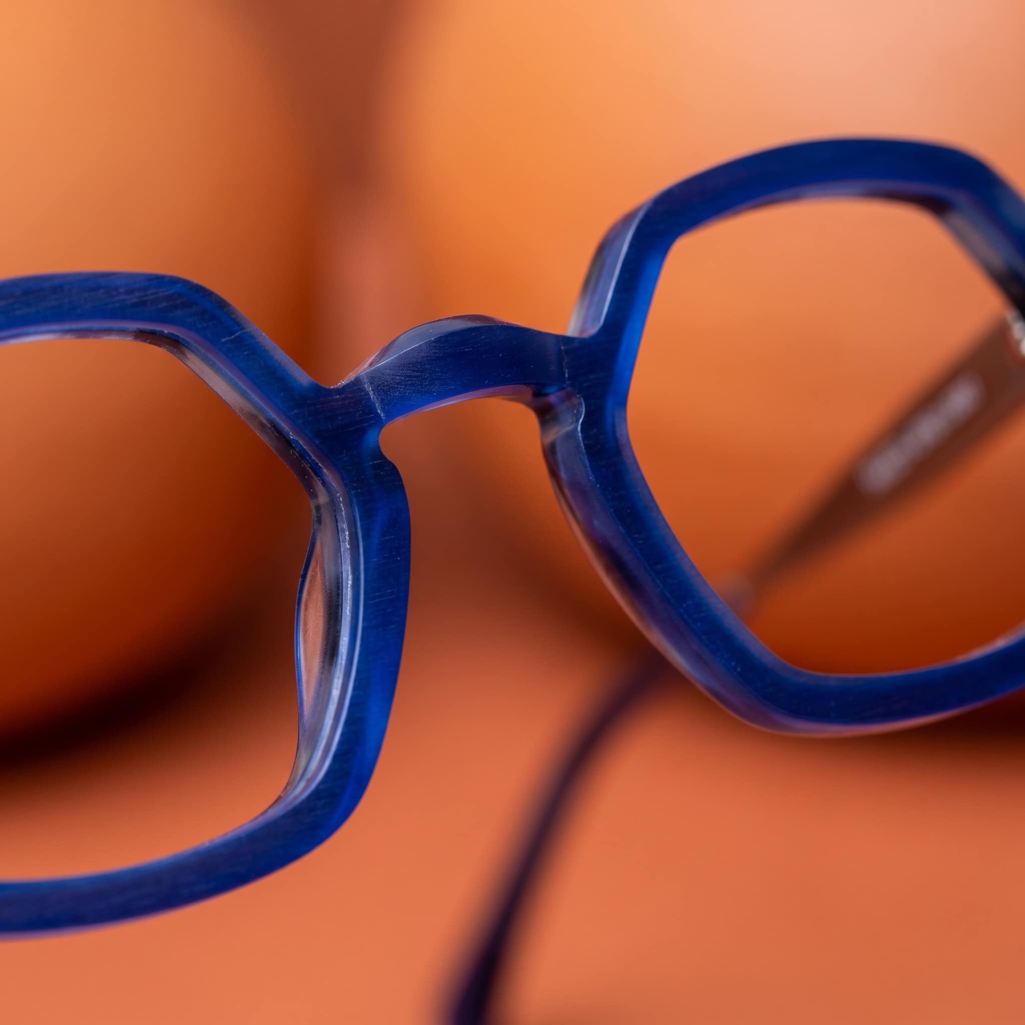 Lunettes créateur à Pointe à Pitre - detail - Optique Carnot, Lunettes à Pointe à Pitre en Guadeloupe a Guadeloupe