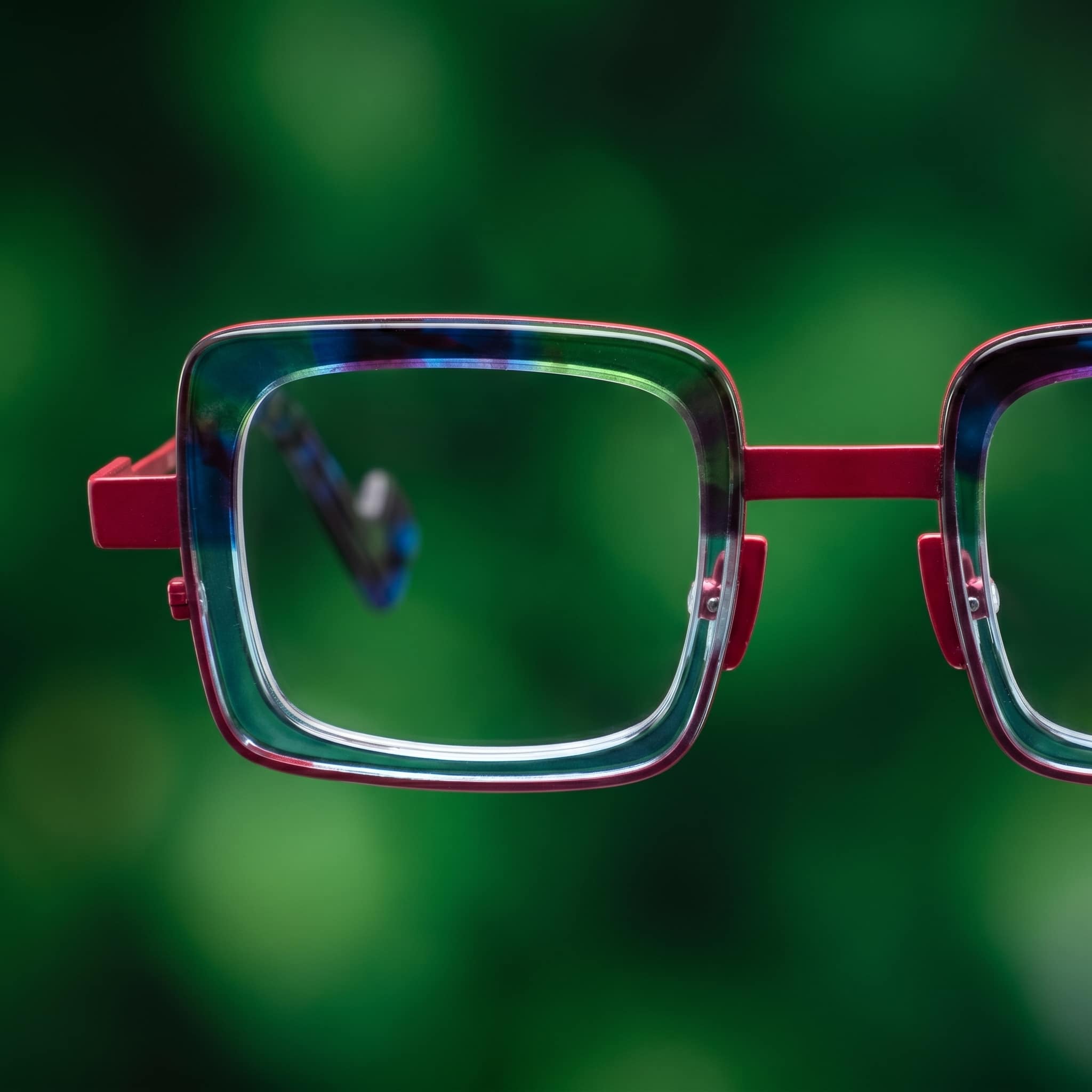 Lunettes créateur à Pointe à Pitre - presentation - Optique Guadeloupe a Lamentin
