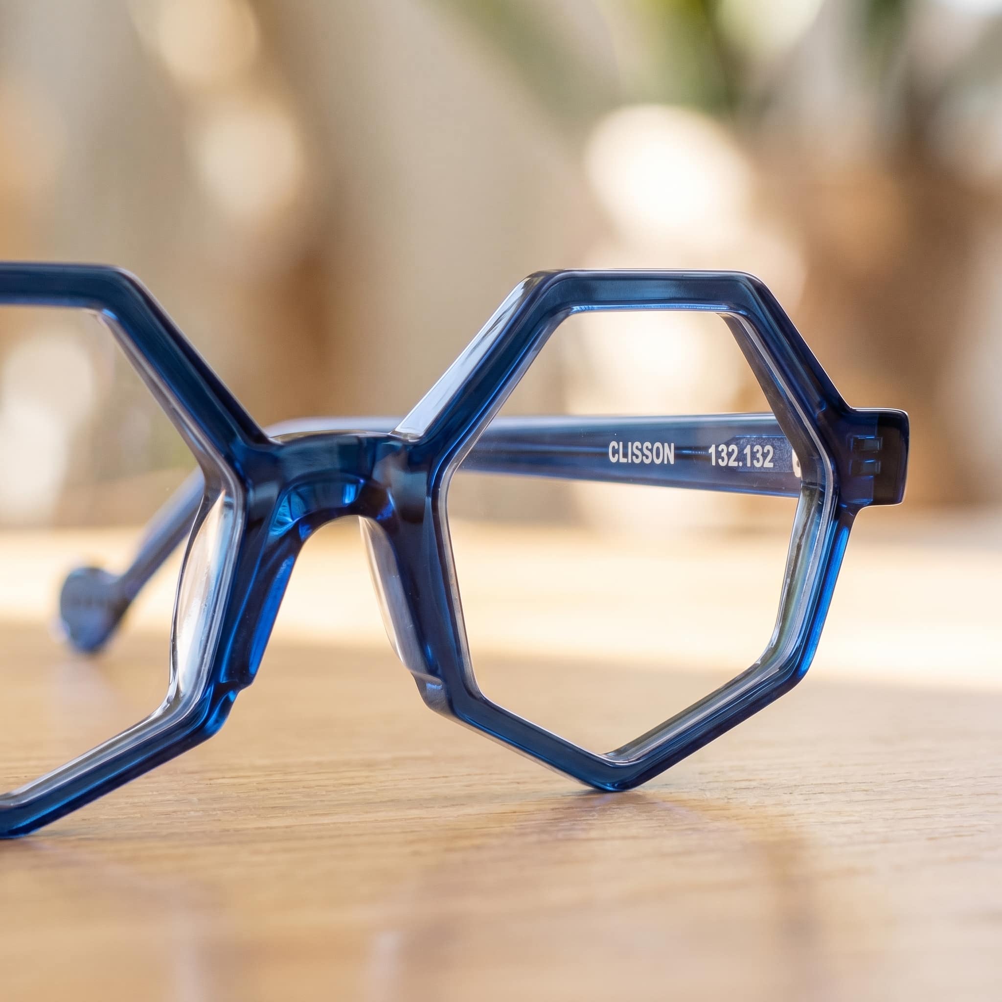 Lunettes créateur à Pointe à Pitre - presentation - Opticien a Guadeloupe - optique-antilles-guadeloupe