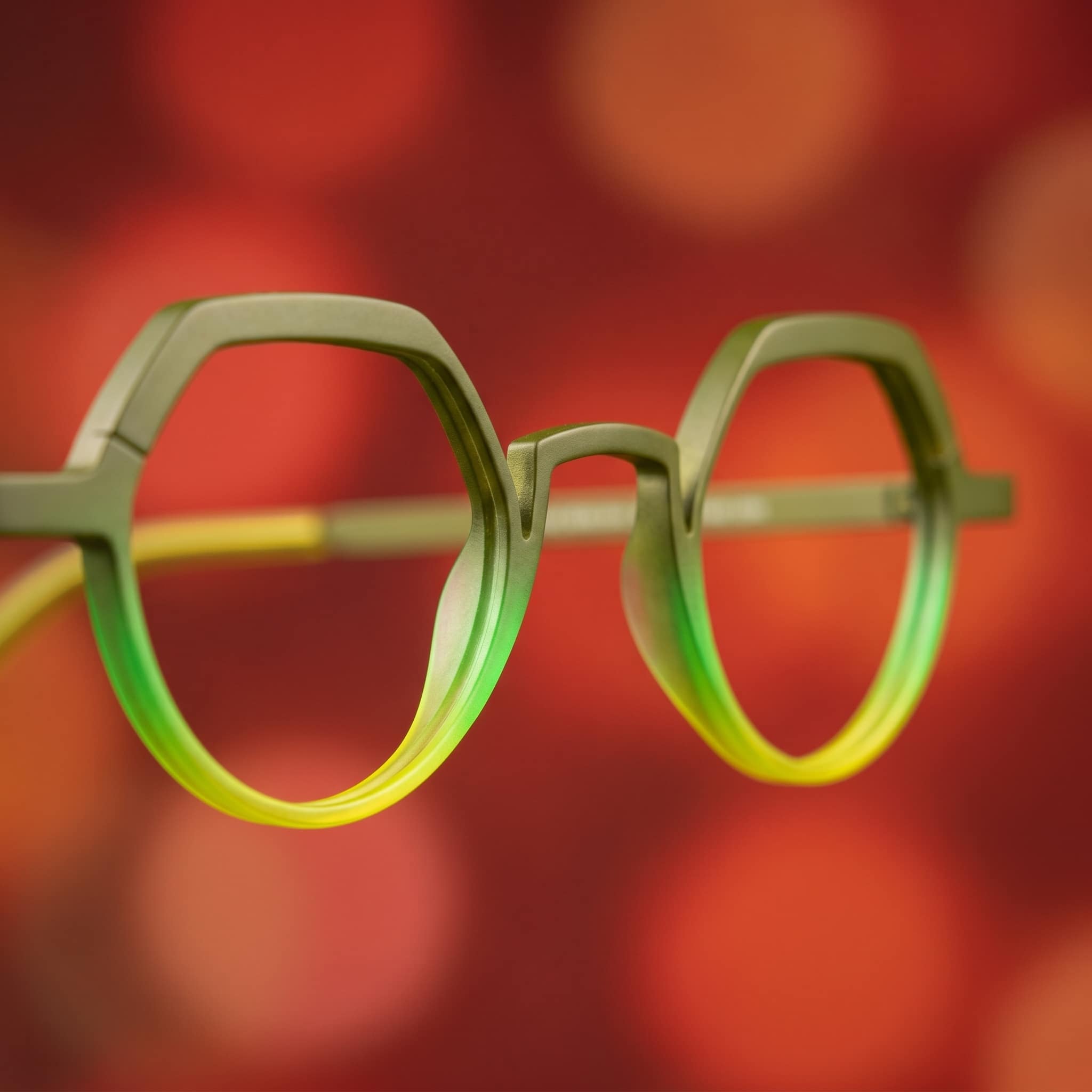 Lunettes créateur à Pointe à Pitre - mise en situation - Opticien a Lamentin - optique-antilles-guadeloupe