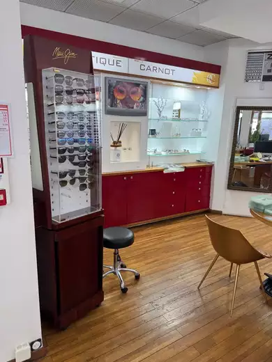 Lunettes Dior en Guadeloupe à Pointe à Pitre - detail - Optique Guadeloupe a Le Gosier