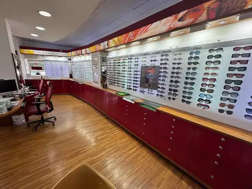 Lunettes Dior en Guadeloupe à Pointe à Pitre - ambiance - Optique Carnot, Lunettes à Pointe à Pitre en Guadeloupe a Le Gosier