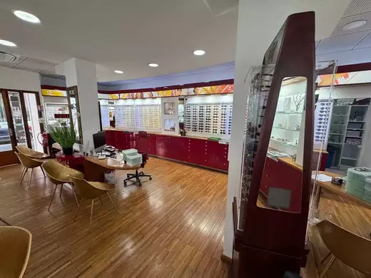 Lunettes Emmanuelle Khanh (EK) en Guadeloupe à Pointe à Pitre - image de galerie - Opticien a Le Gosier - optique-antilles...