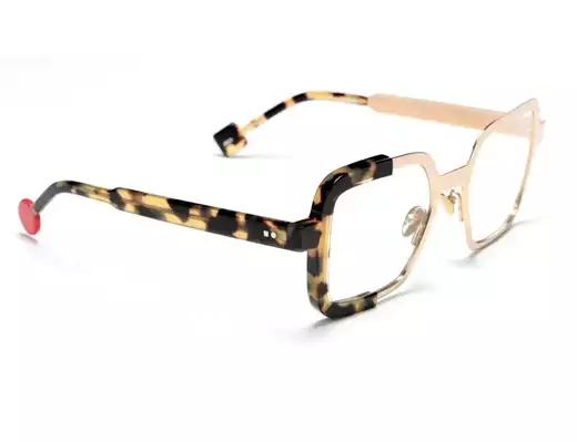 Lunettes Sabine Be en Guadeloupe à Pointe à Pitre - ambiance - Opticien a Guadeloupe - optique-antilles-guadeloupe